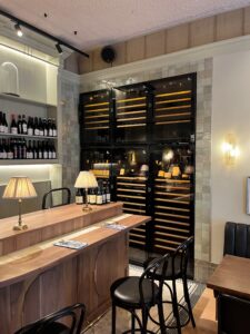 Ingebouwde Pure klimaatkasten Bistro Madeleine Utrecht